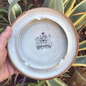 Vintage‎ Canadian ashtray BEAVER FLATS POTTERY-Hand made Canada studio art crest